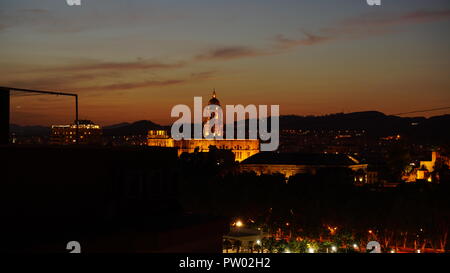 Sonnenuntergang in Malaga auf alten gotischen Kathedrale Stockfoto