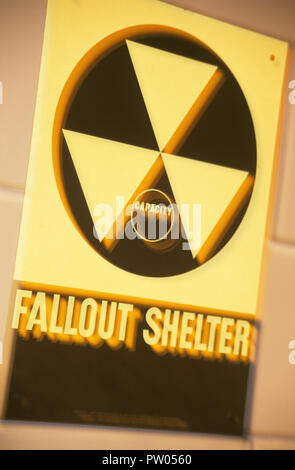 Zivilschutz fallout shelter Zeichen und Symbol, USA, 1950er Jahre Stockfoto