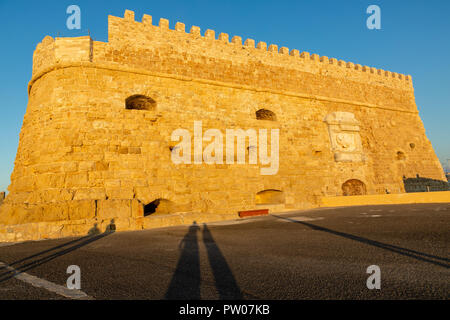 Festung Rocca Al Mare bei Sonnenuntergang, Heraklion, Kreta, Griechenland Stockfoto