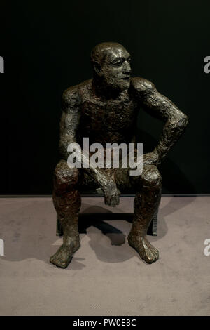 Die Arbeit von Elisabeth Frink auf Anzeige an der Elisabeth Frink Menschen und andere Tiere Ausstellung Vorschau am Sainsbury Zentrum für Bildende Kunst in Norwich, Norfolk. PRESS ASSOCIATION Foto. Bild Datum: Donnerstag, den 11. Oktober 2018. Die Ausstellung wird neue Perspektiven eröffnen und Ihre radikalen und böhmische Anfänge in den 50er Jahren in London, eine der wichtigsten britischen Bildhauer des 20. Jahrhunderts Aufarbeitung. Photo Credit: Chris Radburn/PA-Kabel Stockfoto