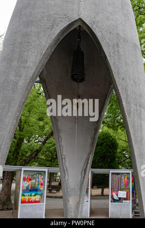 HIROSHIMA, Japan - 27. JUNI 2017: Peace Monument der Kinder in Hiroshima, Japan. Erinnert an Sadako Sasaki und andere Kinder, die Opfer der Atombombe o Stockfoto