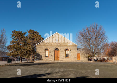 SUTHERLAND, SÜDAFRIKA, 8. August 2018: Die Niederländische Reformierte Kirche Halle in Sutherland in der Northern Cape Provinz Stockfoto