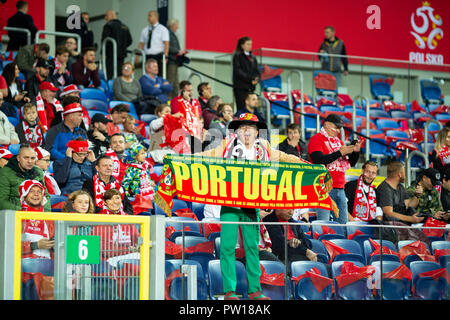 Chorzów, Polen. 11. Okt 2018. Portugiesische Fußball-Fans vor dem Spiel zwischen Polen und Portugal Bav der UEFA Nationen Liga, an Slaski Stadion in Chorzów, Polen. Credit: Diogo Baptista/Alamy leben Nachrichten Stockfoto