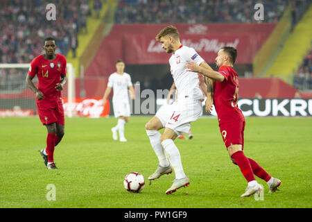 Katowice, Polen. 11 Okt, 2018. Die polnischen Spieler Mateusz Klich in Aktion während der Partie zwischen Polen und Portugal für die UEFA Nationen Liga, an Slaski Stadion in ChorzÃ³w, Polen. Final Score: Polen 2-3 Portugal Quelle: Diogo Baptista/SOPA Images/ZUMA Draht/Alamy leben Nachrichten Stockfoto