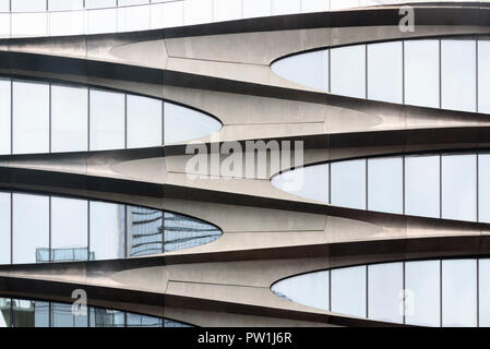 10-2018 Manhattan, New York. Detail von Zaha Hadids ersten New York Eigentumswohnung mit 520 West 28. Straße. Foto: © Simon Grosset Stockfoto