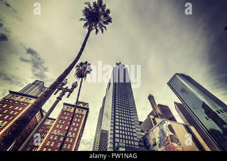 Los Angeles, CA, USA - 27. Oktober 2016: Wolkenkratzer in der Innenstadt von LA Stockfoto