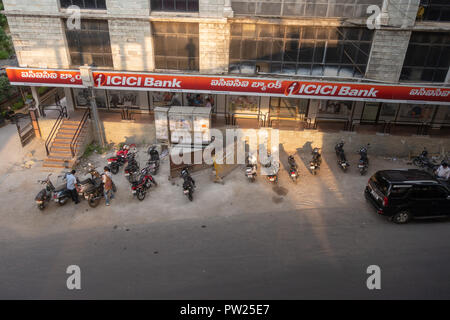 HYDERABAD, Indien - Oktober 03,2018 ICICI Bank ist eine Indische multinationale Bank mit Hauptsitz in Mumbai, Maharashtra, Indien. Es ist einer der führenden priv Stockfoto