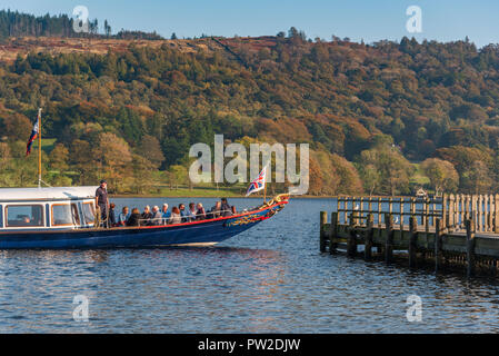 Der National Trust restotred Dampf Gondel der Cavenoo auf See Coniston. Der Lake District North West England. Stockfoto