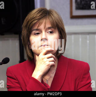 Nicola Sturgeon ist ein SNP MSP, Führer der Scottish National Party und der erste Minister der schottischen Regierung, die in Edinburgh, Schottland sitzt. Stockfoto