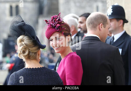 Die Gräfin von Wessex, die Herzogin von Cambridge und der Herzog von Cambridge nach der Hochzeit der Prinzessin Eugenie Jack Brooksbank im St George's Chapel in Windsor Castle. Stockfoto