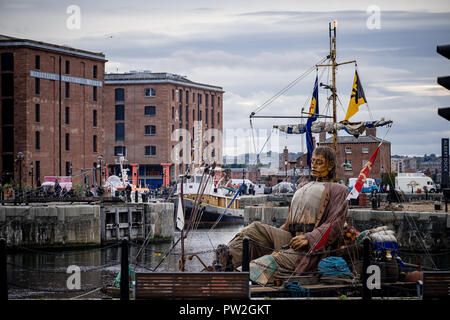 Oktober, 2018. Liverpool, Großbritannien. Zum letzten Mal irgendwo in der Welt Die "Riesen" auf den Straßen von Liverpool als Teil der "Liverpool's Dream'. Stockfoto