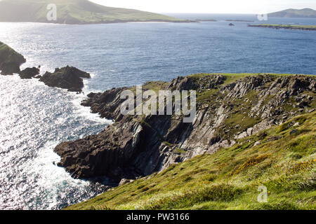 Blick auf das wunderschöne Gelände von Dunmore Head auf der Halbinsel Dingle in der Grafschaft Kerry, Irland Stockfoto