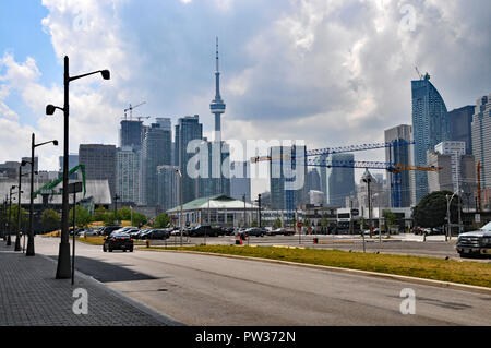 Um Kanada - Queens Quay West, Toronto Stockfoto