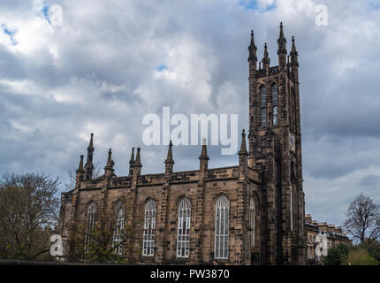 Rhema Christliches Zentrum Kirche und Dean Bridge, Dean Village Edinburgh, Schottland, Vereinigtes Königreich Stockfoto