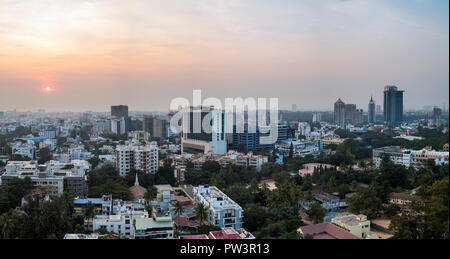 Indien, Karnataka, Bangalore (Bangaluru), Hauptstadt des Bundesstaates Karnataka, die Skyline der Stadt Stockfoto