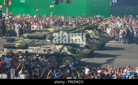 Eine Parade von militärischer Hardware in Kiew Stockfoto