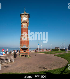 Morecambe Bay Uhrturm auf Morecambe Promenade Stockfoto