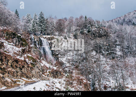 Todtnauer Wasserfall im Winter. Stockfoto