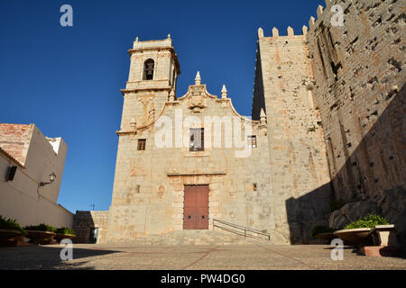 Peniscola, Costa del Azahar, Provinz Castellón, Valencia. Peniscola ist ein beliebtes Reiseziel in Spanien Stockfoto