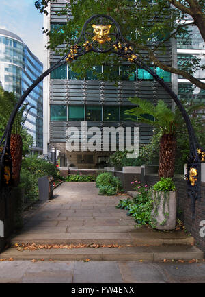 Eingang zu den Worshipful Company der Goldschmiede "Garten, Gresham Street, London Stockfoto