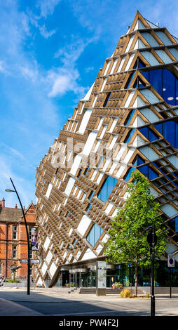 Sheffield, Großbritannien - 29 August 2018: Tag der Architektur außen an der Diamond Gebäude, an der Universität von Sheffield von zwölf Architekten Stockfoto