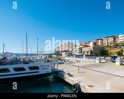 Abfahrt der Fähre den Hafen, Saranda, Vlore County, der Republik Albanien. Stockfoto