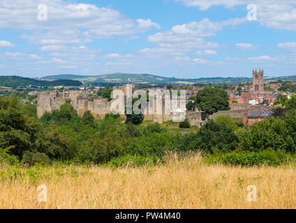 Die Stadt Ludlow von whitcliffe Gemeinsame, Shropshire gesehen. Stockfoto