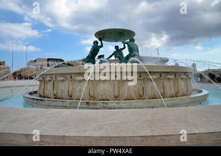 Die wiederhergestellten Triton Brunnen in der maltesischen Hauptstadt Valletta Stockfoto