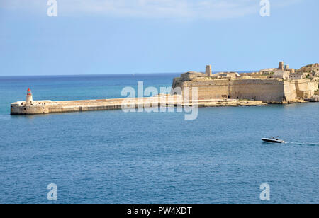 Fort Ricasoli und Ricasoli Punkt in der Drei Bereich Städte in Malta Stockfoto