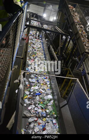 Milton Keynes, Abfallverwertung, Recycling Factory, Milton Keynes, Buckinghamshire, England, UK. Stockfoto