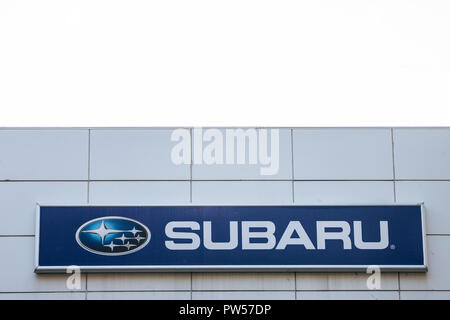 Belgrad, SERBIEN - OKTOBER 9, 2018: Subaru Logo auf ihren wichtigsten Händler store Belgrad. Nissan ist ein japanisches Auto und Kfz-Hersteller, spezielle Stockfoto