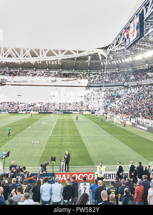 Turin, Italien, 29. September 2018: Ansicht der Allianz Stadion, das Feld, wo seine Heimspiele Juventus spielt. Die Aufnahme wird in einem sonnigen Tag befo genommen Stockfoto