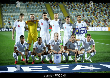 England's (wieder von links nach rechts), John Steine, Jordanien Pickford, Harry Maguire, Eric Dier, Ben Chilwell, Kyle Walker, (vorne von links nach rechts), Marcus Rashford, Raheem Sterling, Harry Kane, Jordanien Henderson und Ross Barkley posieren für ein Foto vor dem Kick-off in der UEFA Nationen Liga Spiel im Stadion HNK Rijeka in Kroatien. Stockfoto