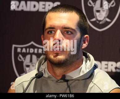 London, Großbritannien. 12. Oktober, 2018. Quarterback Derek Carr an der Oakland Raiders Pressekonferenz im Hilton London, Wembley, Großbritannien vor ihren NFL UK Internationale Reihe Spiel vs Seattle Seahawks, Wembley Stadion, London, UK, 12. Oktober 2018 Foto von Keith Mayhew Credit: KEITH MAYHEW/Alamy leben Nachrichten Stockfoto
