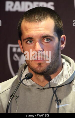 London, Großbritannien. 12. Oktober, 2018. Quarterback Derek Carr an der Oakland Raiders Pressekonferenz im Hilton London, Wembley, Großbritannien vor ihren NFL UK Internationale Reihe Spiel vs Seattle Seahawks, Wembley Stadion, London, UK, 12. Oktober 2018 Foto von Keith Mayhew Credit: KEITH MAYHEW/Alamy leben Nachrichten Stockfoto