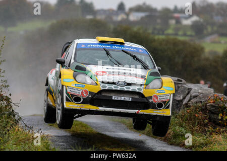 Ballybofey, Donegal, Irland. 13 Okt, 2018. Motorsport, Donegal Herbstrallye; Josh Moffett und Keith Moriarty (Fiesta WRC) in Aktion: Aktion plus Sport/Alamy leben Nachrichten Stockfoto