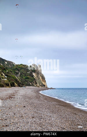 Ein Blick über den Strand von Branscombe Hooken Klippe in Devon. Stockfoto