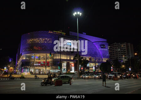 Nacht Bild der Maya Einkaufszentrum Stockfoto