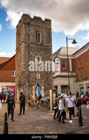 UK, Kent, Canterbury, Burgate, mittelalterlichen Turm von St. Georges Kirche, 1942 Baedeker Luftangriff zerstört Stockfoto
