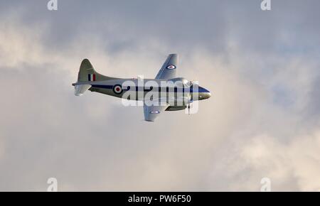 De Havilland DH 104 Devon (VP981) fliegen am IWM Duxford Airshow 2018 Schlacht von Großbritannien Stockfoto