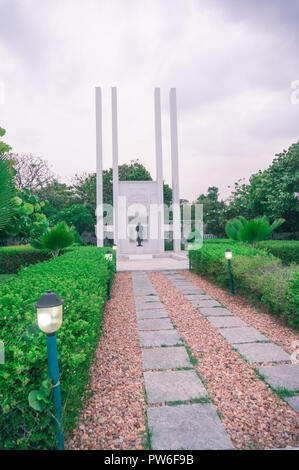Memorial Park in Pondicherry mit Stein Plakette und Gärten Stockfoto