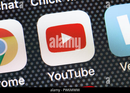 YouTube App auf iPhone (Nahaufnahme, Makro) - USA Stockfoto