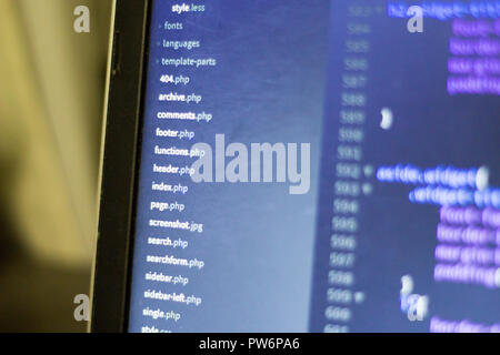 Web Development Project file system. PHP-Skripte Dashboard auf dem Laptop Bildschirm. Stockfoto