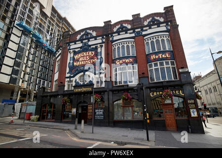 Das Crown Hotel und Pub Liverpool Merseyside England Großbritannien Stockfoto