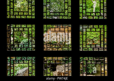 Shanghai, China - 01. Juni 2018: Yu Garten, oder Yuyuan Chinesischer Pavillon historischer Garten Innenbereich Landschaft Stockfoto