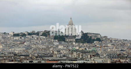 Basilika des Heiligen Herzens in der Butte Hügel in der Gegend namens MontMartre im Norden von Paris Frankreich Stockfoto