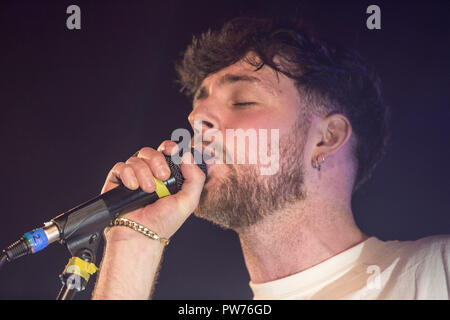 Tom Grennan auf einem kleinen Gig in der Heimatstadt Bedford 2017 Stockfoto