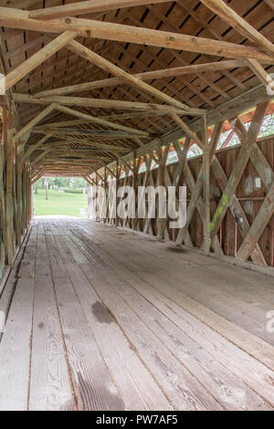 Das innere Gitter der Messerschmied Donahoe Brücke im Winterset City Park, Winterset, Madison County, Iowa Stockfoto