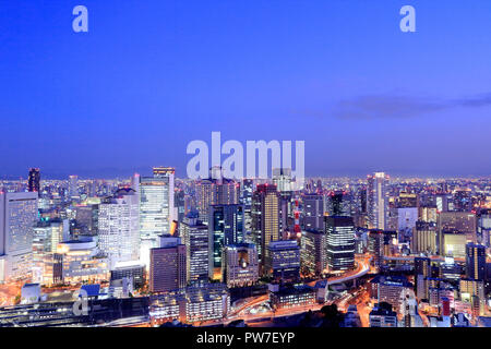 Osaka Nacht Blick von Umeda Sky Building Stockfoto