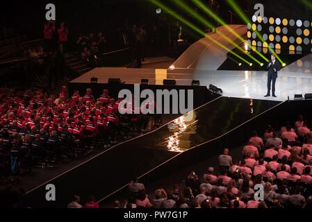 Der britische Prinz Harry spricht während der Eröffnungsfeier der 2017 Invictus Games im Air Canada Centre in Toronto, Kanada., Sept. 23, 2017. Die Invictus Games, 2014 gegründet von Prinz Harry im Vereinigten Königreich, wurde entwickelt, um die Kraft des Sports zu verwenden Recovery zu inspirieren, Rehabilitation und ein breiteres Verständnis von Respekt für diejenigen, die ihr Land dienen und ihre Angehörigen und zu generieren. Stockfoto